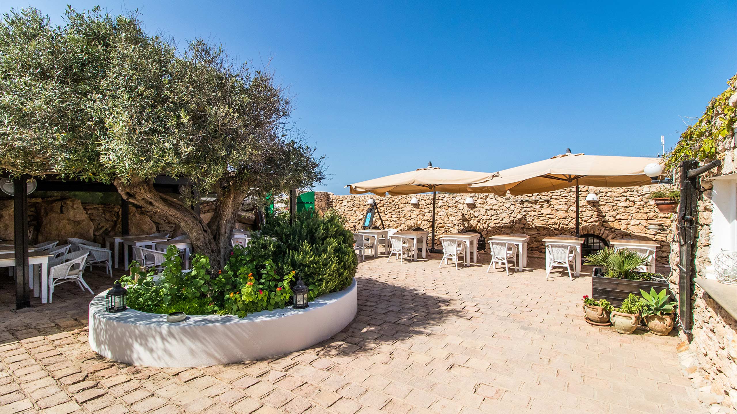 Hotel-i-dammusi-borgo-cala-creta-6458-2